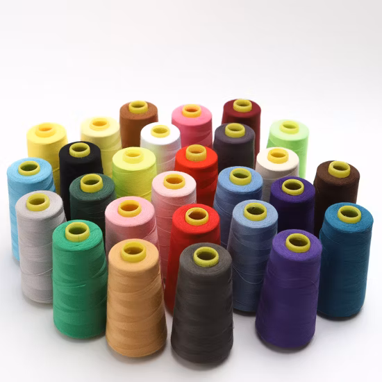 Ab Werk geliefert (OEM/ODM verfügbar) Hochwertiges 40s/2 Nähgarn aus 100 % gesponnenem Polyester, 5000 Yards